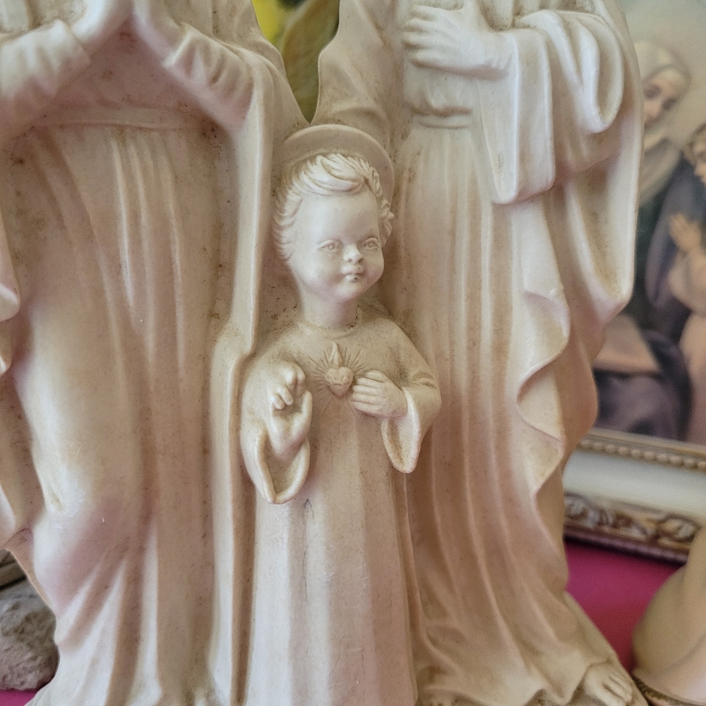 Holy Family Religious Figurine ~ Vintage ~ Jesus Mary Joseph ~ Christmas ~ Resin - Picture 5 of 16